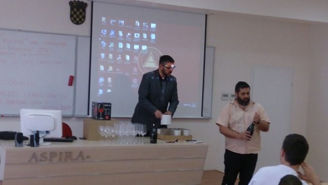 sampanjac sampanjac aspira