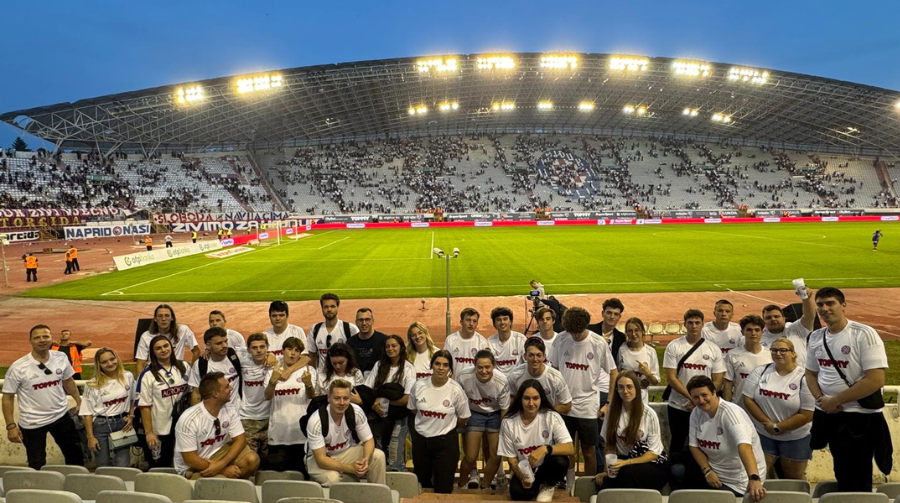 Web cover template 900×503 px (12)