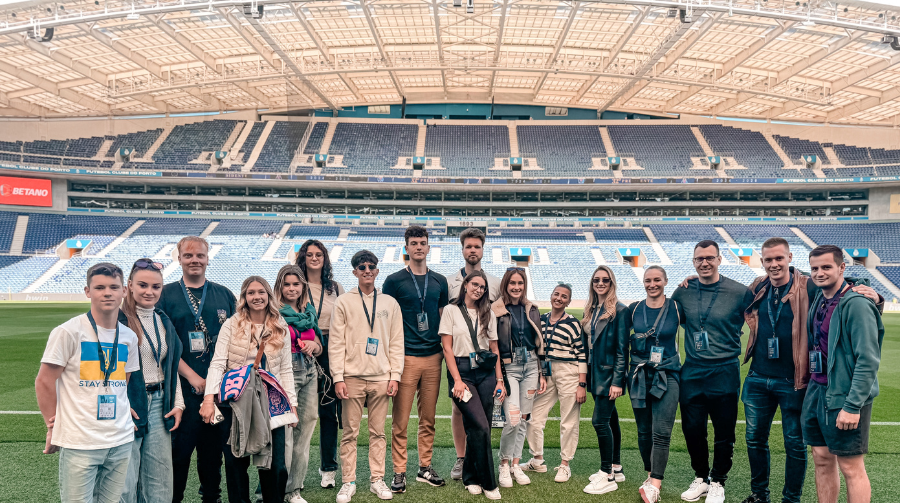 Web cover template 900×503 px (5)