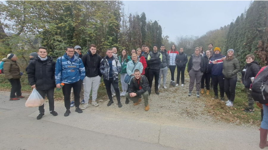 Web cover template 900×503 px (17)